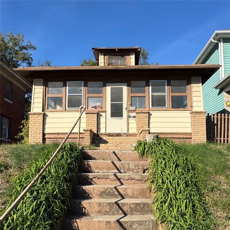 Single family home for sale at 1016 Barnett Ave, Kansas City, KS 66102 | MLS# 2642087