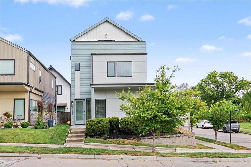 Photo 3 of Single family home for sale at 1338 E 23rd Street, Kansas City, MO 64108 | MLS# 2642624 | Listing updated on 2026-09-22