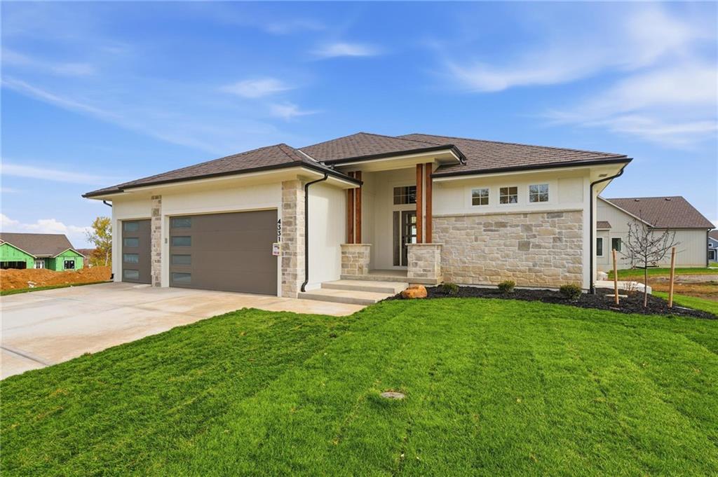Photo 1 of Single family home for sale at 1304 Larkspur Pl, Raymore, MO 64083 | MLS# 2643011 | Listing updated on 2026-09-21