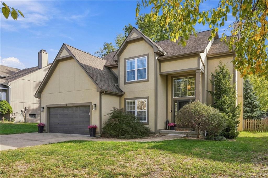 Photo 3 of Sale Pending at 509 NE Garnet Ln, Lees Summit, MO 64064 | MLS# 2644071 | Listing updated on 2026-10-25
