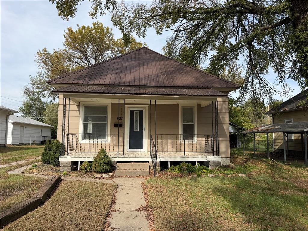 Single family home for sale at 407 E 22nd Street, Pittsburg, KS 66762 | MLS# 2644073