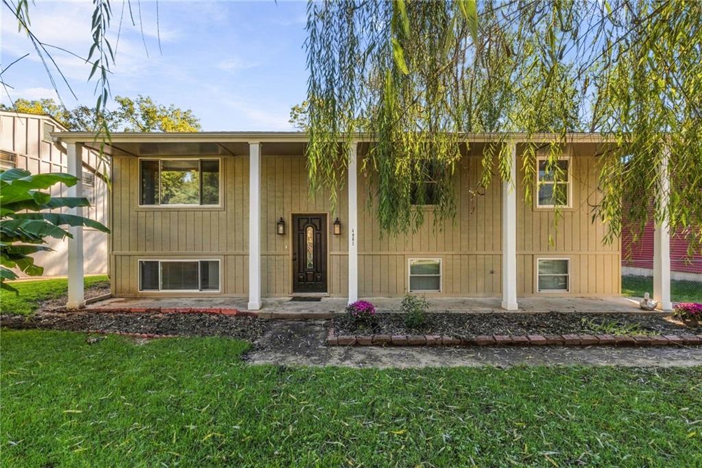 Photo 1 of Single family home for sale at 4961 Nw Woody Crk Ln, Kansas City, MO 64151 | MLS# 2645283 | Listing updated on 2026-10-25