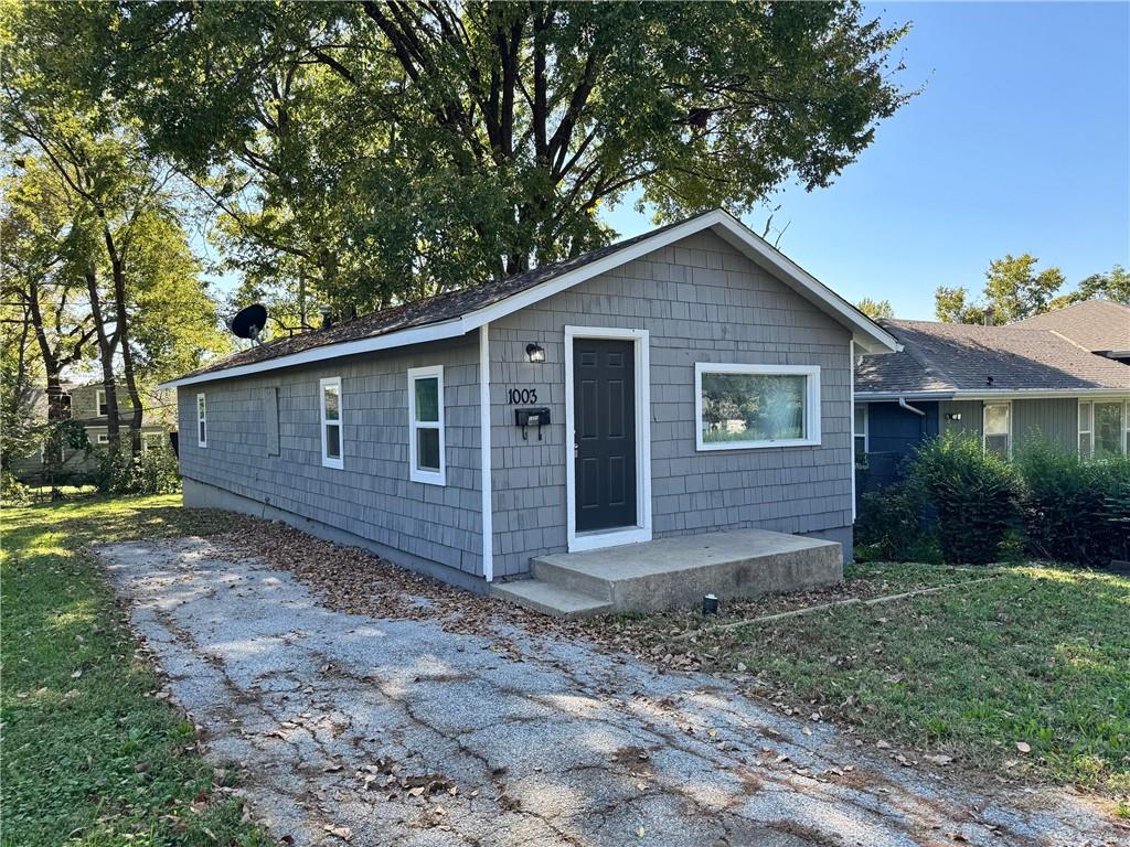 Single family home for sale at 1003 E 83rd Terrace, Kansas City, MO 64131 | MLS# 2645302