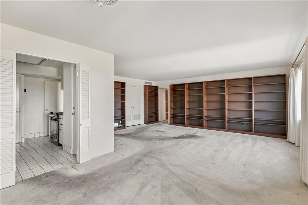 Photo 4 of Condo for sale at 4550 Warwick Blvd #905, Kansas City, MO 64111 | MLS# 2647735 | Listing updated on 2026-10-26