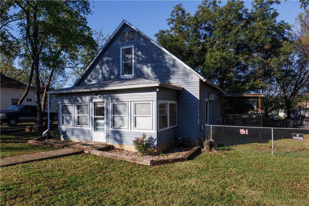 Photo 2 of Single family home for sale at 233 South 4th, Fredonia, KS 66736 | MLS# 2647755 | Listing updated on 2026-10-25