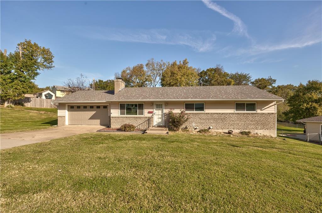 Single family home for sale at 3910 NE 54th Street, Kansas City, MO 64119 | MLS# 2648037