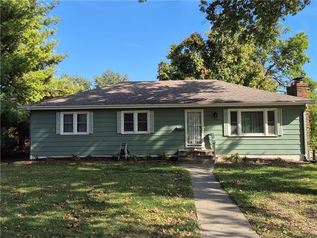 Single family home for sale at 1913 Grand Ave, Leavenworth, KS 66048 | MLS# 2648461