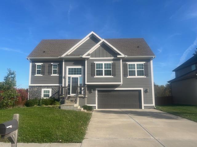 Photo 1 of Single family home for sale at 11611 N Crystal Ave, Kansas City, MO 64156 | MLS# 2648558 | Listing updated on 2026-10-25