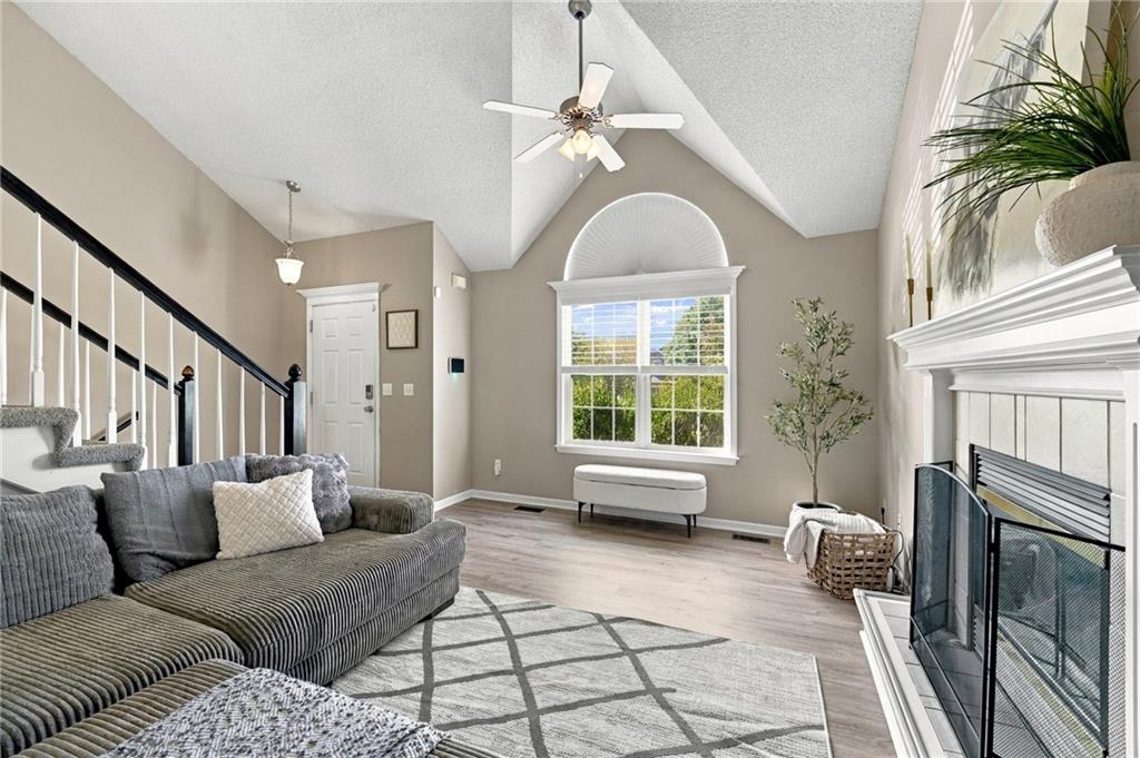Photo 4 of Single family home for sale at 11419 N Ditzler Ave, Kansas City, MO 64157 | MLS# 2648671 | Listing updated on 2026-10-25