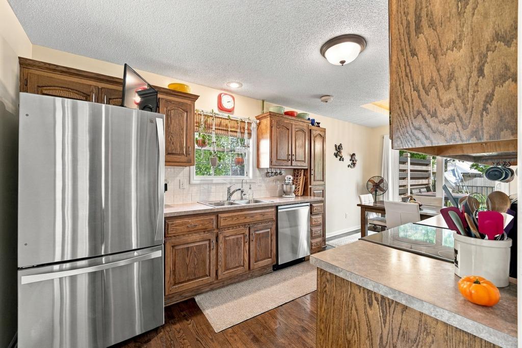 Photo 2 of Sale Pending at 2405 Woodhaven Ln SW, Lees Summit, MO 64082 | MLS# 2648683 | Listing updated on 2026-10-25