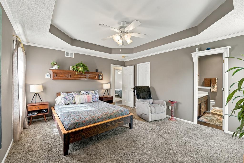 Photo 4 of Sale Pending at 2405 Woodhaven Ln SW, Lees Summit, MO 64082 | MLS# 2648683 | Listing updated on 2026-10-25