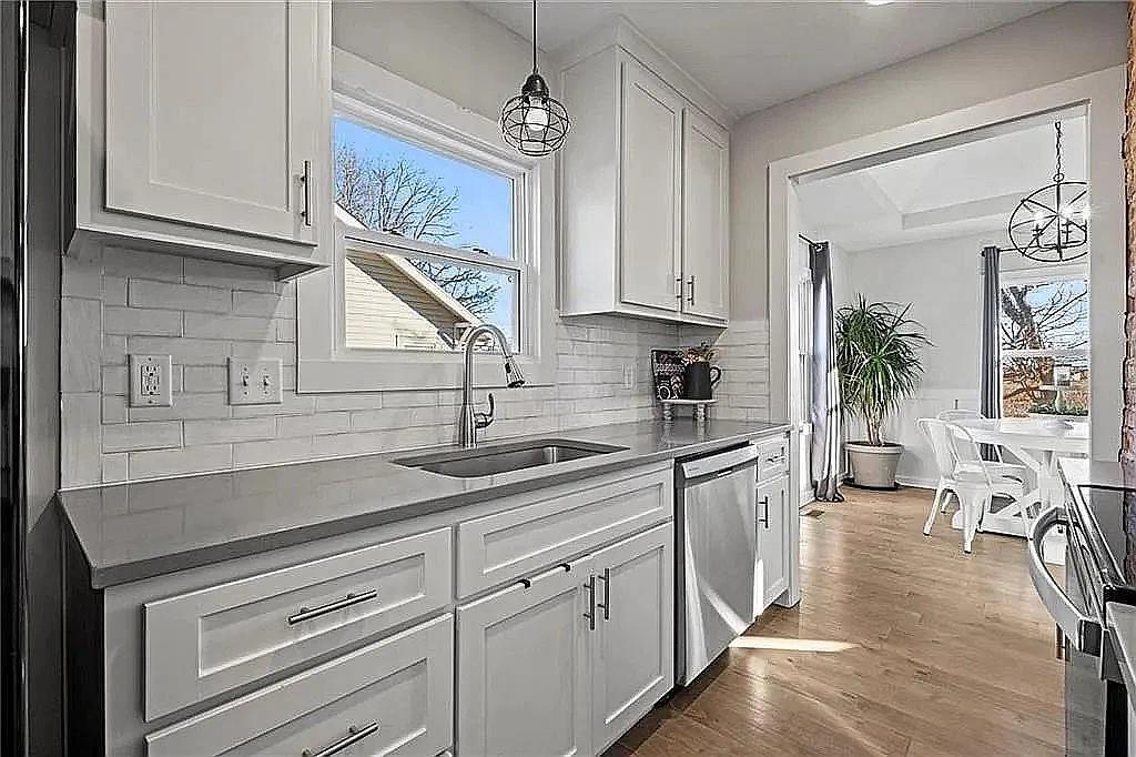 Photo 3 of Single family home for sale at 129 W 4th Street, Tonganoxie, KS 66086 | MLS# 2648705 | Listing updated on 2026-10-24