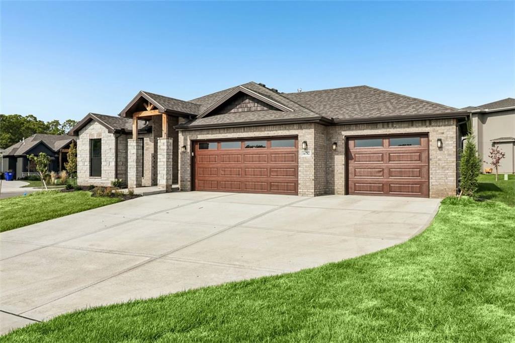 Photo 2 of Single family home for sale at 18435 W 195th Terrace, Spring Hill, KS 66083 | MLS# 2648737 | Listing updated on 2026-10-24