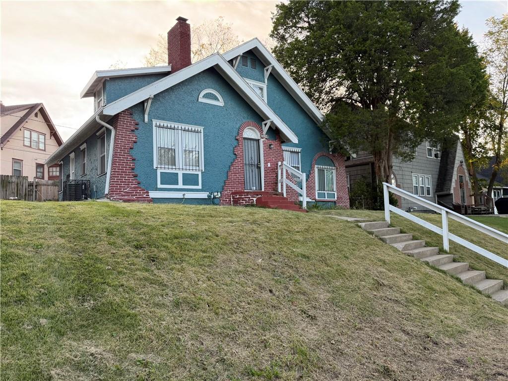 Single family home for sale at 6664 Paseo Blvd, Kansas City, MO 64132 | MLS# 2648744