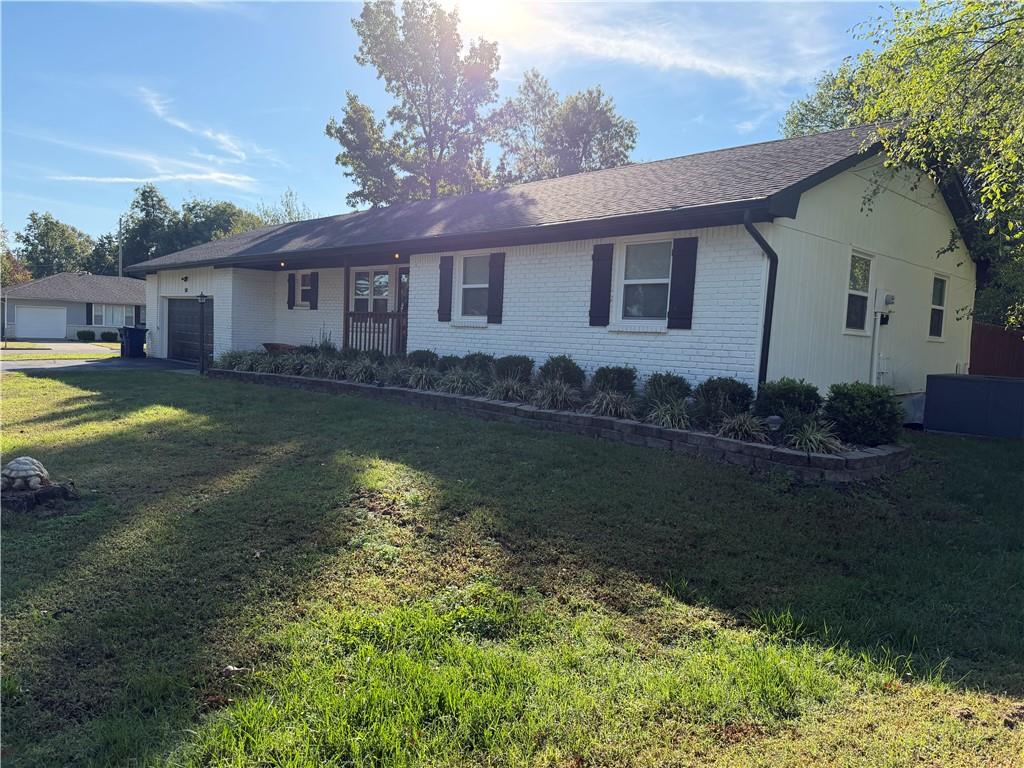 Single family home for sale at 531 Sunset Cir, Columbus, KS 66725 | MLS# 2648754