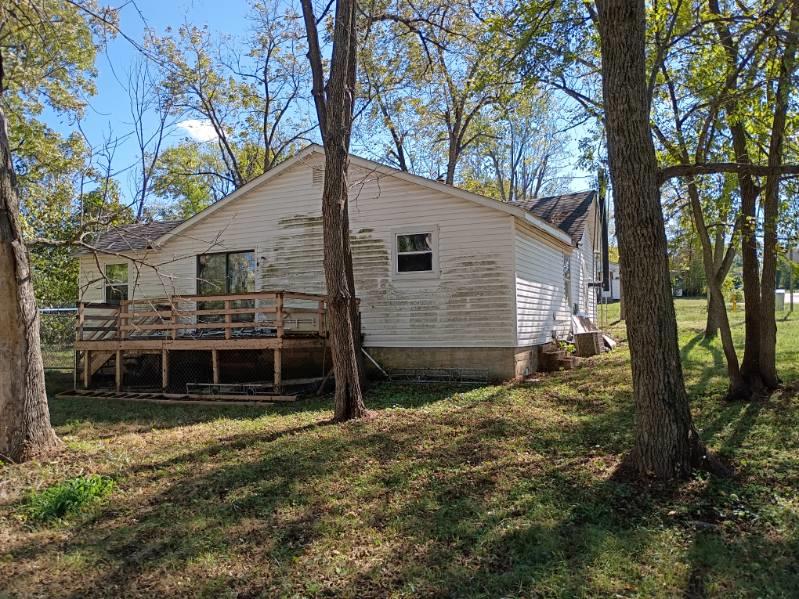 Photo 1 of Single family home for sale at 1002 W Ellis St, Salem, MO 65560 | MLS# 2648770 | Listing updated on 2026-10-25