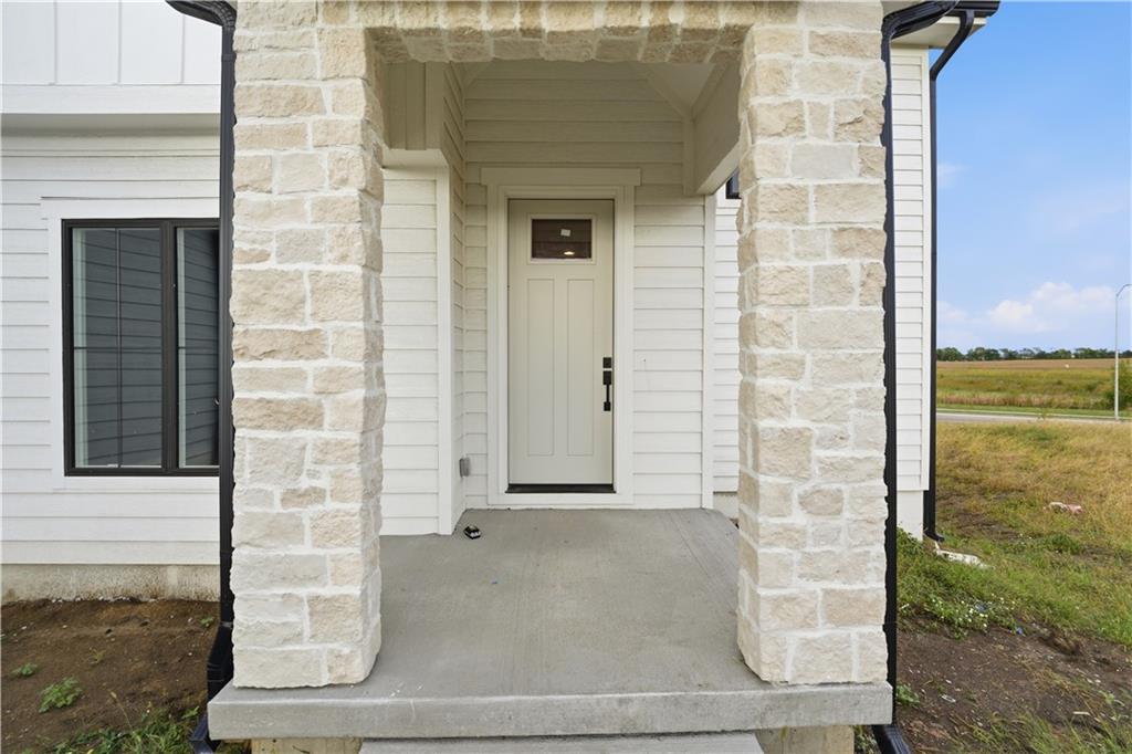 Photo 2 of Single family home for sale at 18370 W 195th Street, Spring Hill, KS 66083 | MLS# 2648771 | Listing updated on 2026-10-25
