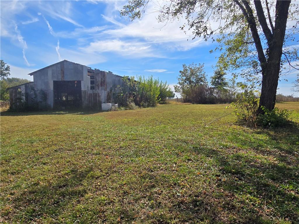 Photo 3 of Single family home for sale at 1049 SW 418p Rd, Deepwater, MO 64740 | MLS# 2648816 | Listing updated on 2026-10-26