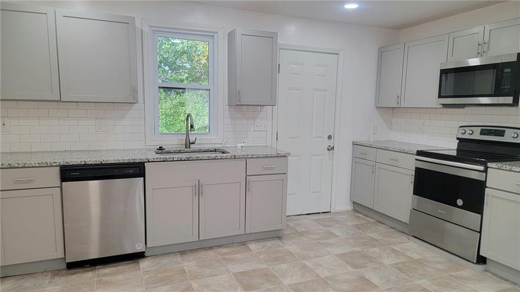 Photo 4 of Single family home for sale at 610 Elm St, Knob Noster, MO 65336 | MLS# 2648825 | Listing updated on 2026-10-26