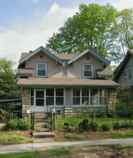 Single family home for sale at 1218 W 38th Street, Kansas City, MO 64111 | MLS# 2648838