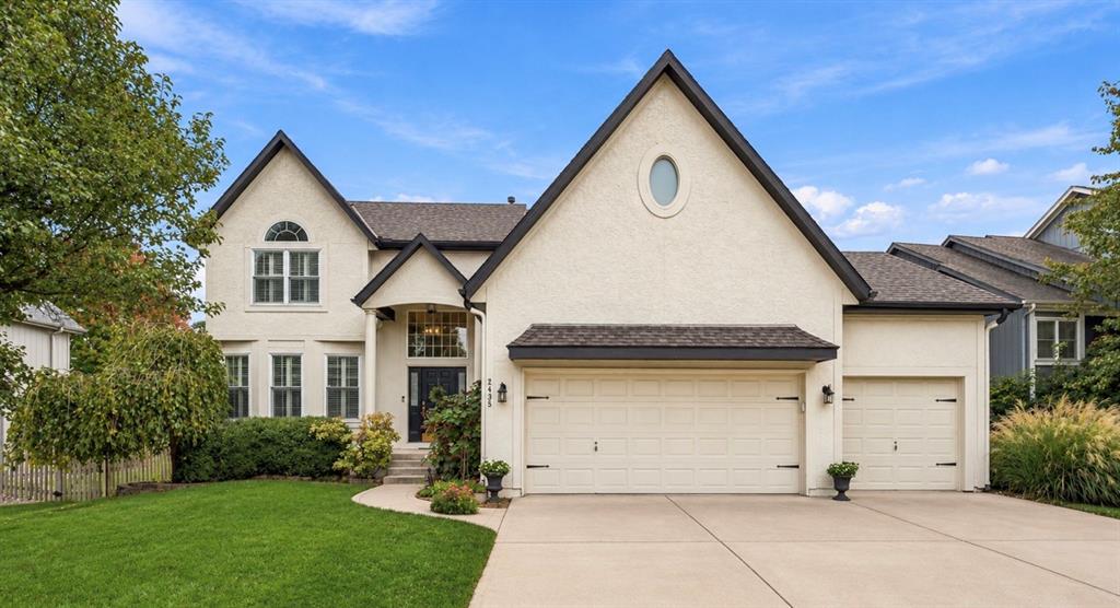 Single family home for sale at 2435 SW 11th Terrace, Lees Summit, MO 64081 | MLS# 2649172