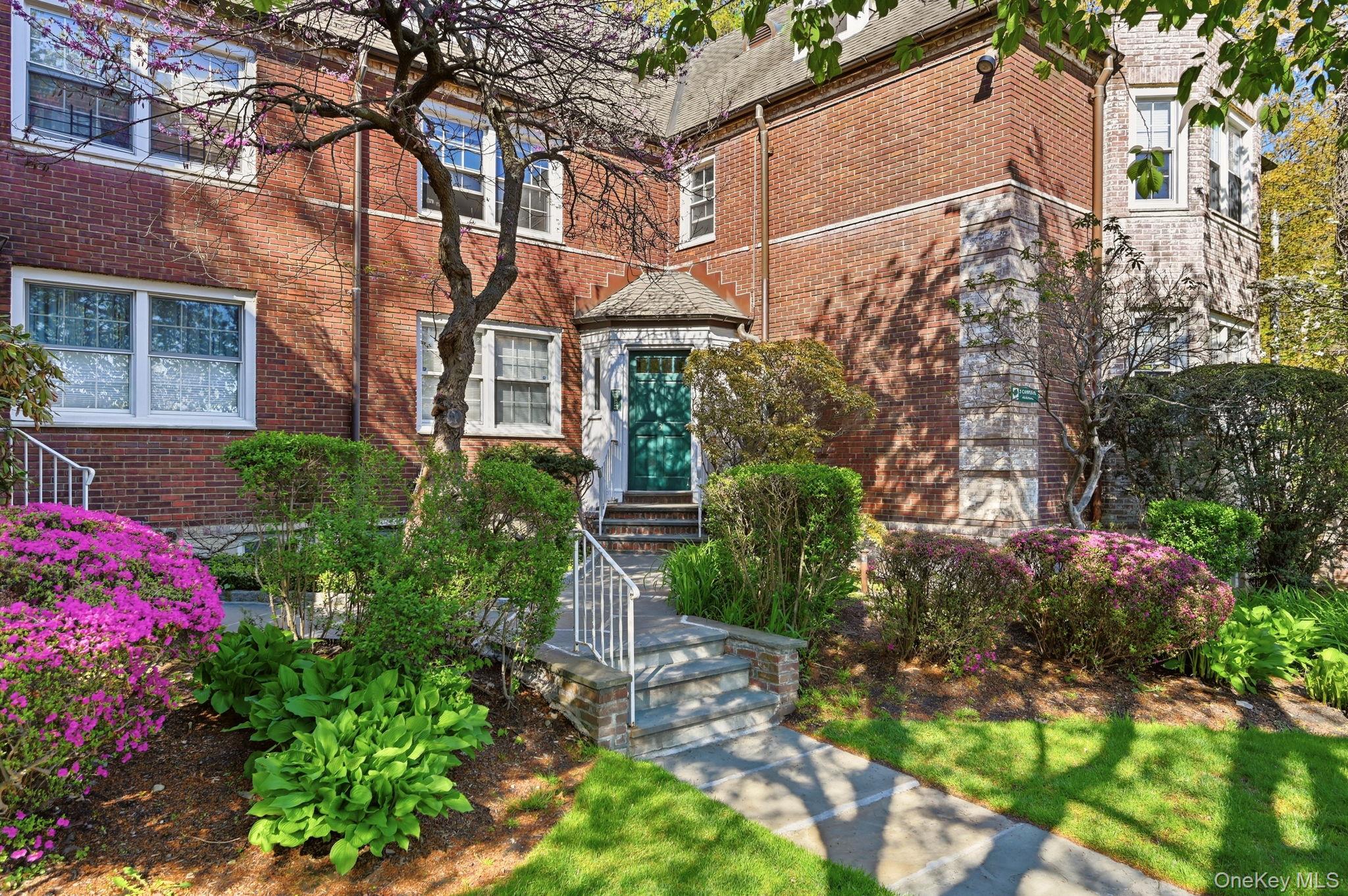 Photo 3 of Sale Pending at 3 Campus Pl #MR, Scarsdale, NY 10583 | MLS# 989084 | Listing updated on 2026-09-21