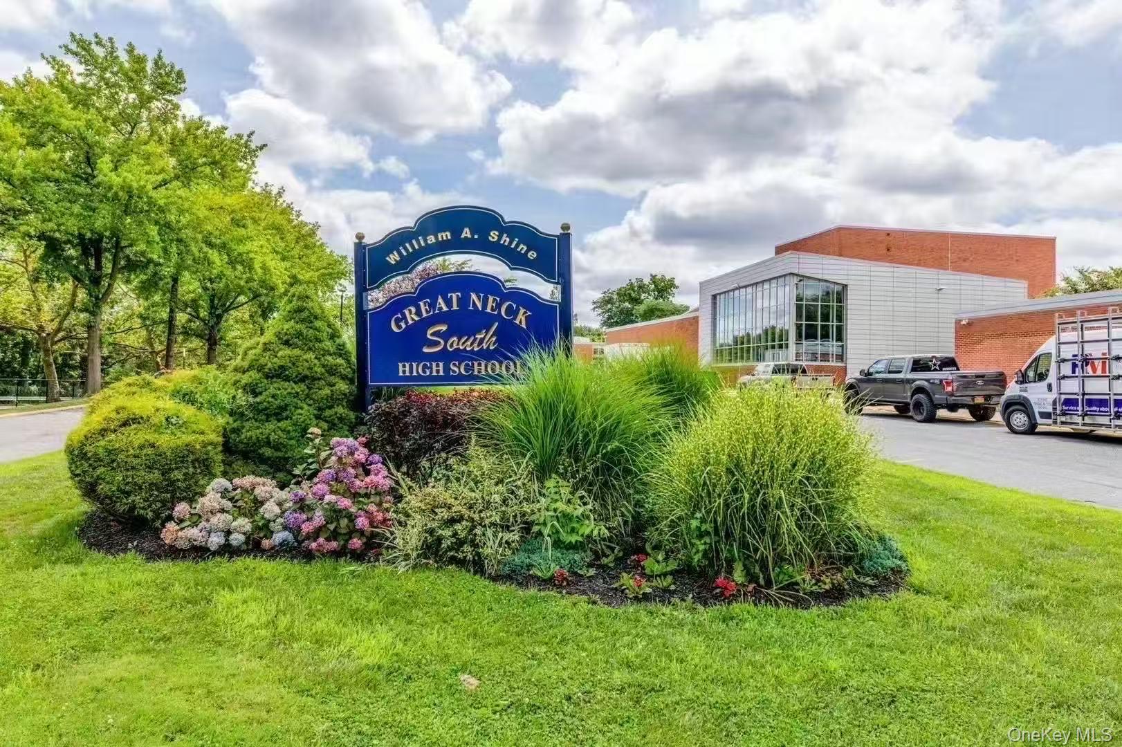 Photo 3 of Single family home for sale at 77 Merrivale Rd, North Hempstead, NY 11020 | MLS# 992434 | Listing updated on 2026-10-25