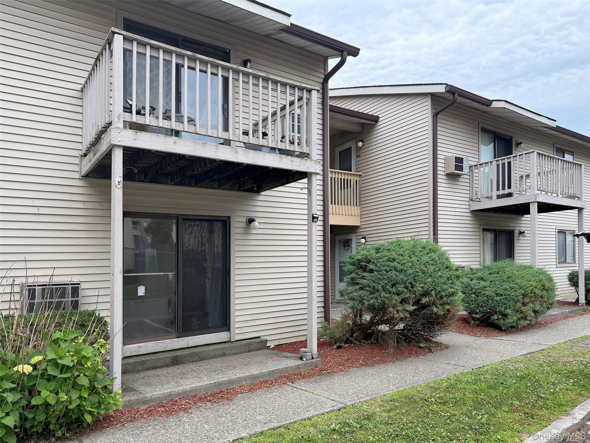 Condo for sale at 394 Concord Ln, Middletown, NY 10940 | MLS# 1015893