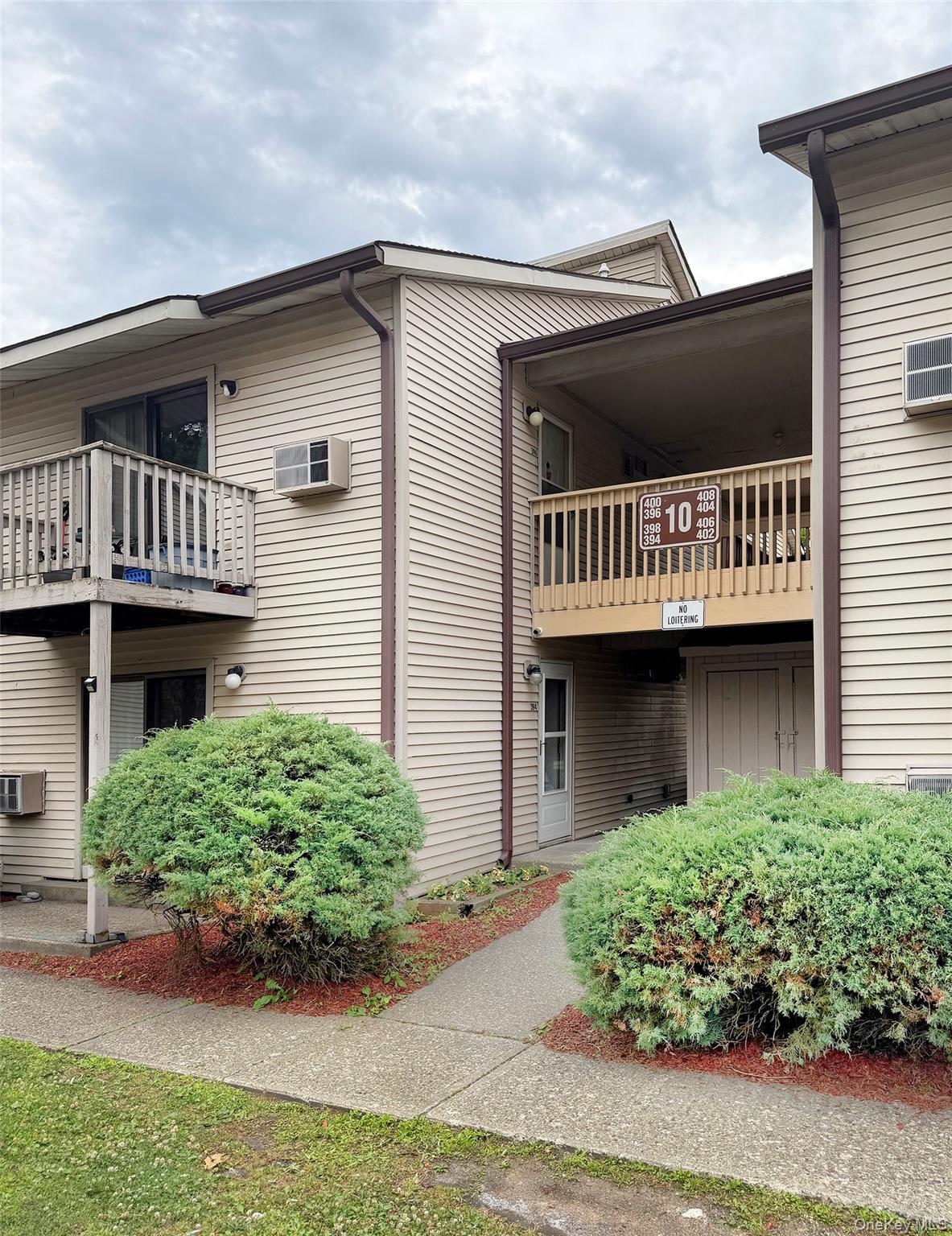 Listing Photo 1 - Condo for sale in building located at 394 Concord Ln, Middletown, NY 10940