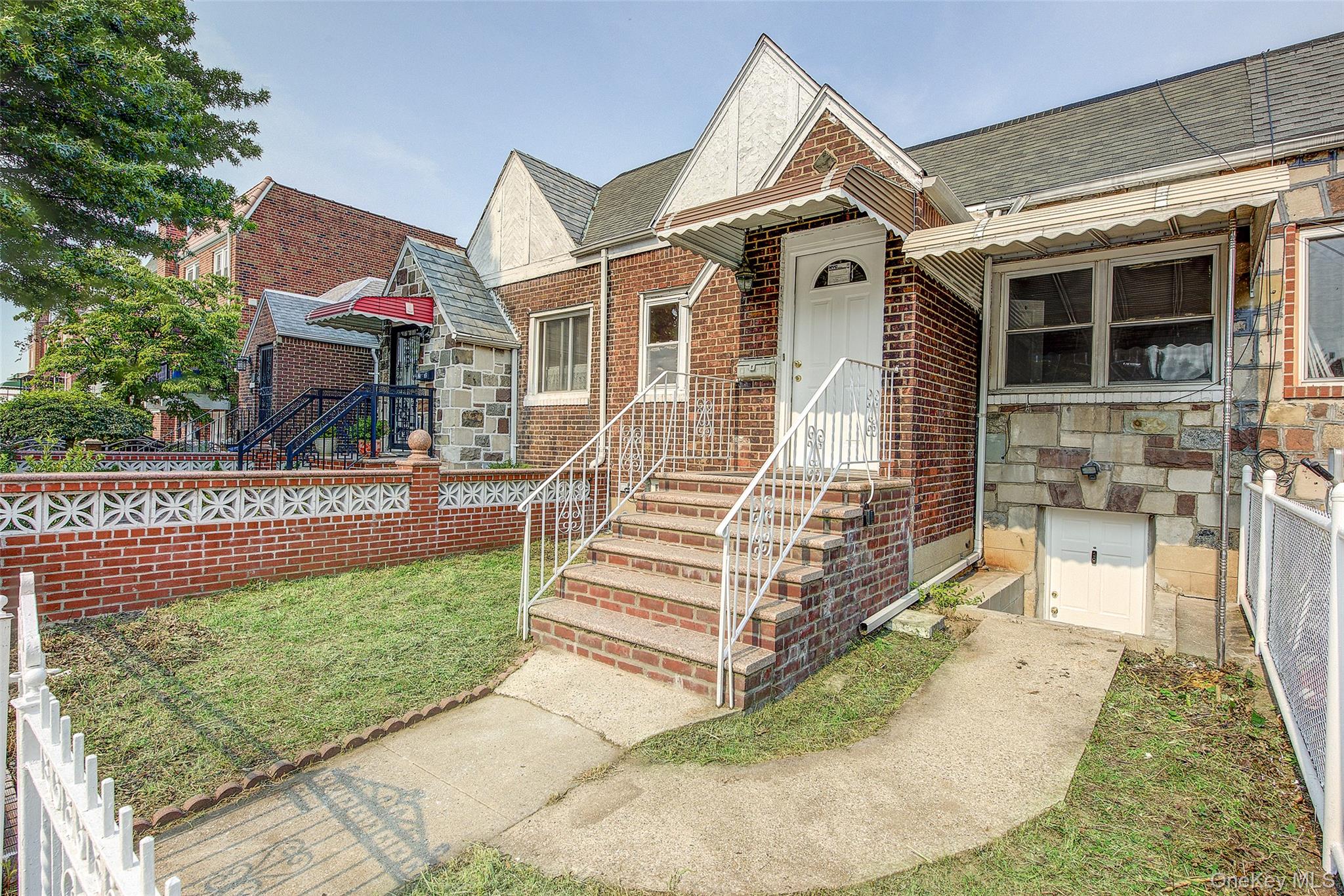 Photo 2 of Single family home for sale at 2537 89th Street, New York, NY 11369 | MLS# 1027828 | Listing updated on 2026-10-08