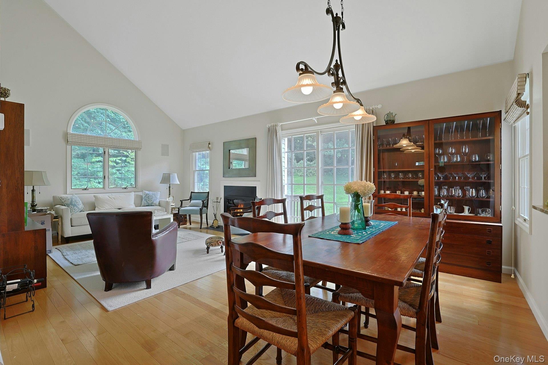 Photo 3 of Sale Pending at 4101 Victoria Dr, Mount Kisco, NY 10549 | MLS# 1028383 | Listing updated on 2026-09-21