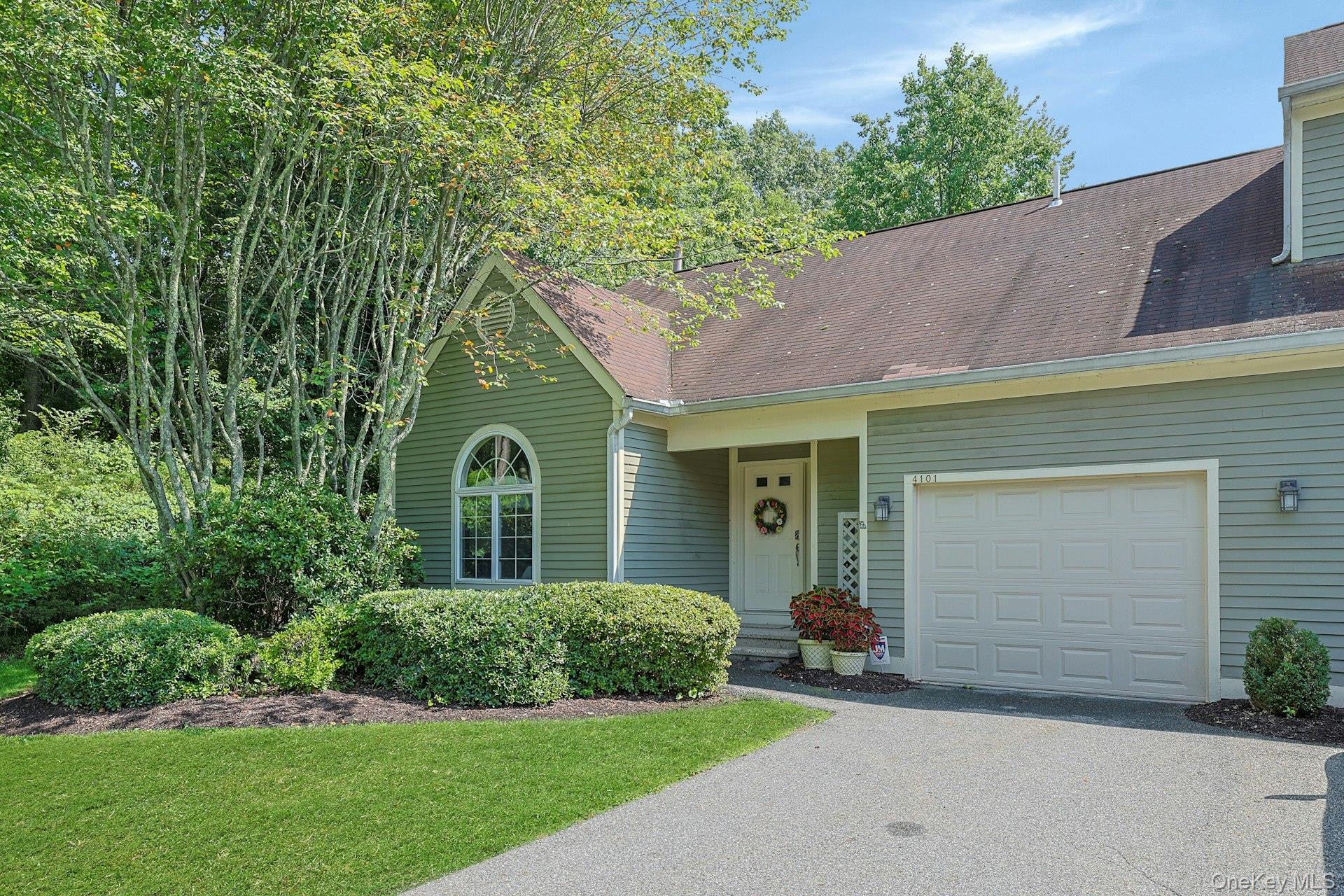 Photo 1 of Sale Pending at 4101 Victoria Dr, Mount Kisco, NY 10549 | MLS# 1028383 | Listing updated on 2026-09-21