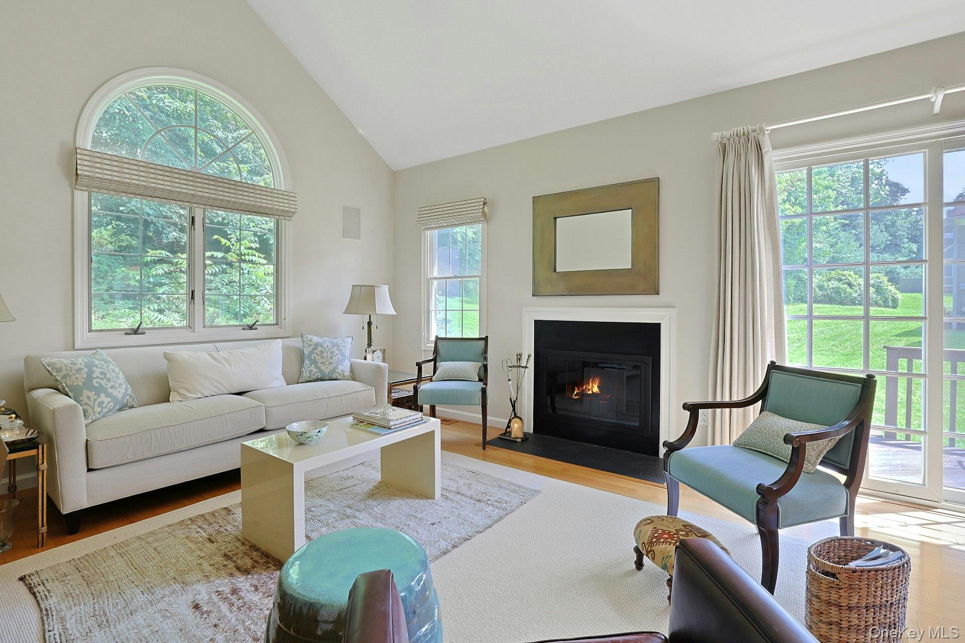 Photo 3 of Sale Pending at 4101 Victoria Dr, Mount Kisco, NY 10549 | MLS# 1028383 | Listing updated on 2026-09-21