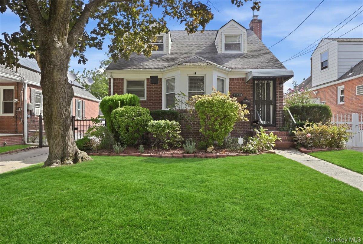 Photo 2 of Single family home for sale at 115 09 Parkway Dr, Hempstead, NY 11003 | MLS# 1034623 | Listing updated on 2026-09-24