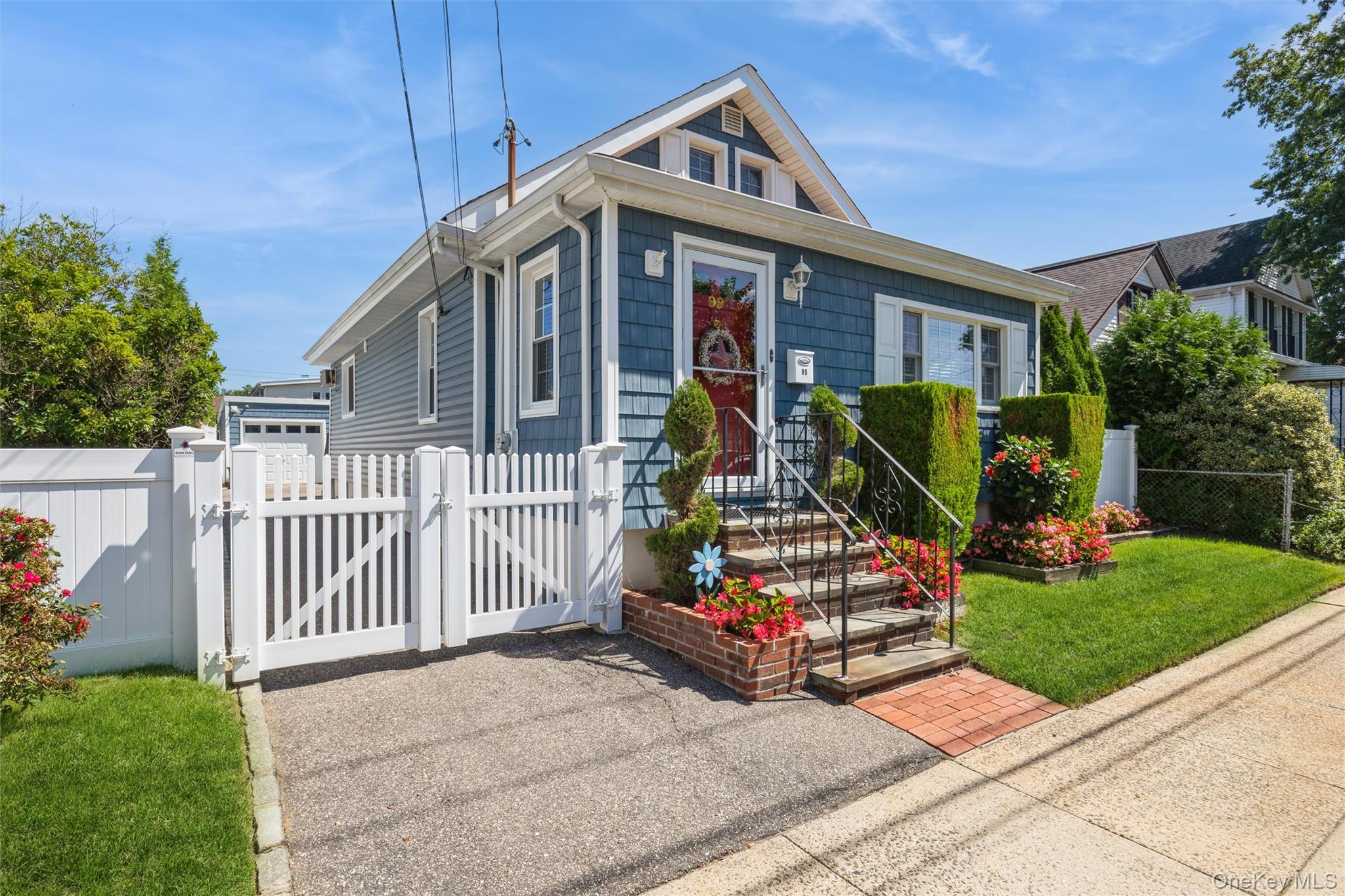 Photo 3 of Single family home for sale at 99 Barwick St, North Hempstead, NY 11001 | MLS# 1047893 | Listing updated on 2026-09-21