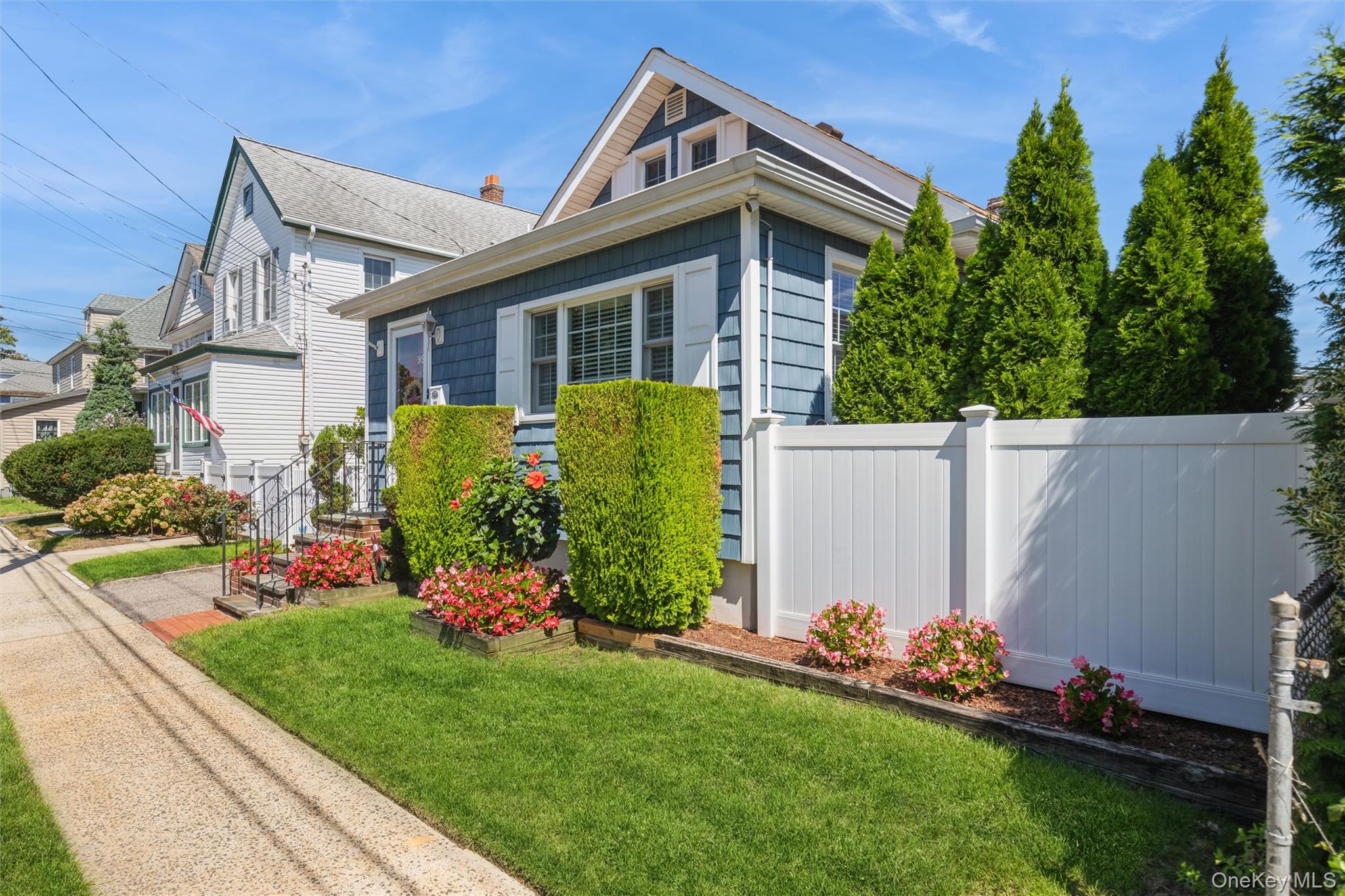 Photo 2 of Single family home for sale at 99 Barwick St, North Hempstead, NY 11001 | MLS# 1047893 | Listing updated on 2026-09-21
