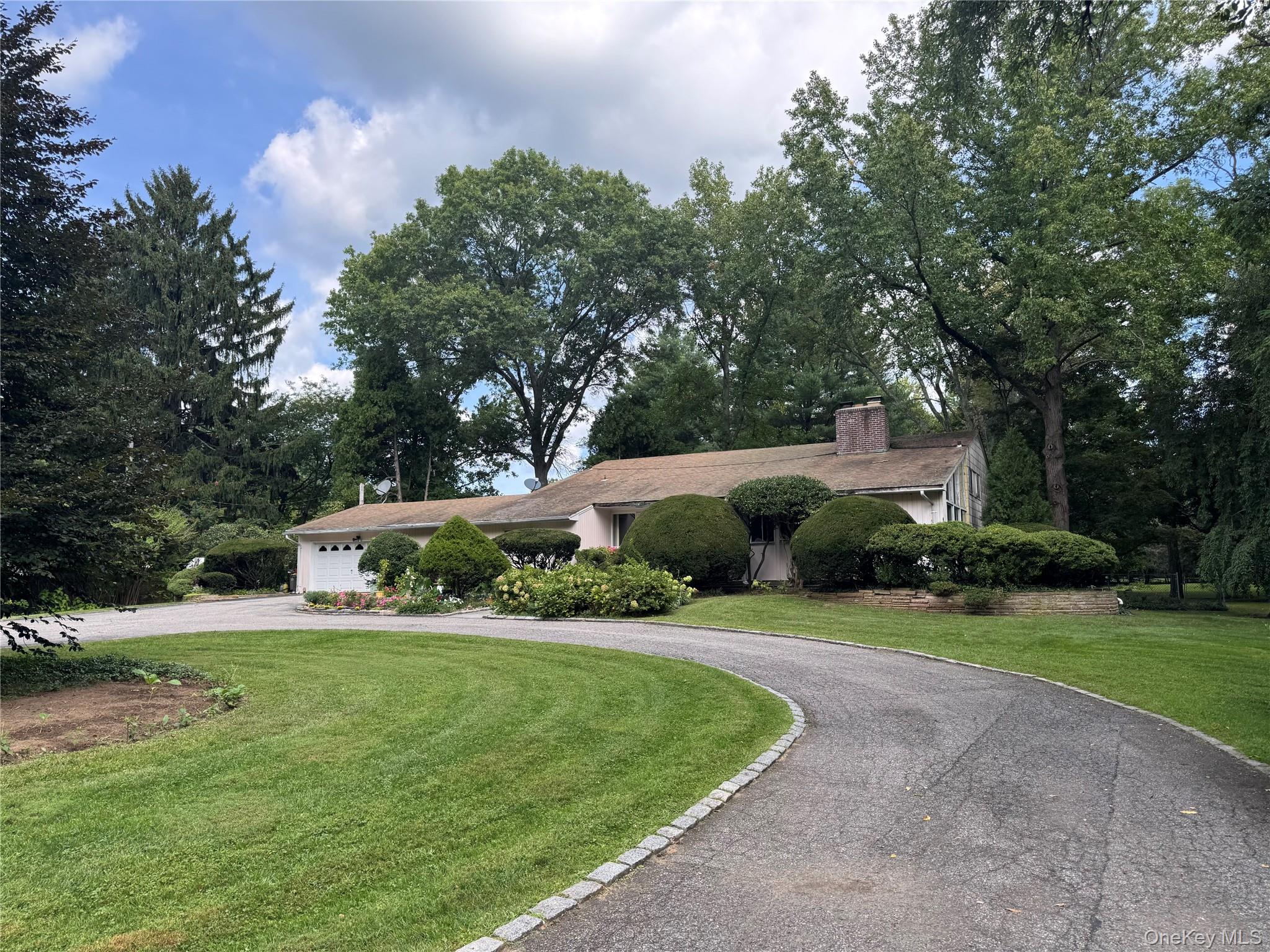 Photo 1 of Sale Pending at 2495 Cedar Swamp Rd, Oyster Bay, NY 11545 | MLS# 1050336 | Listing updated on 2026-10-01