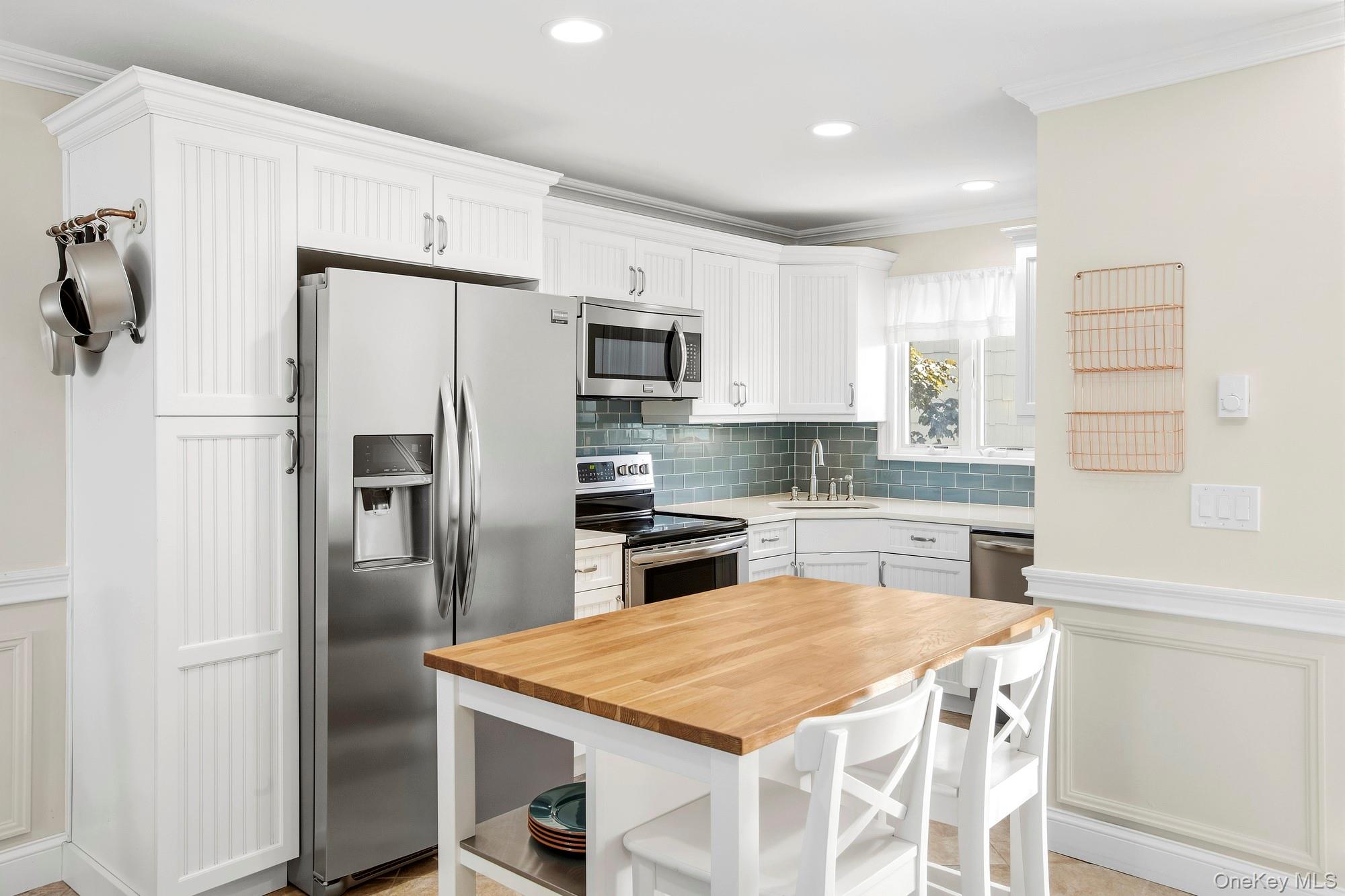 Photo 4 of Condo for sale at 3013 Mitchell Rd, Westhampton Beach, NY 11978 | MLS# 1053337 | Listing updated on 2026-09-22
