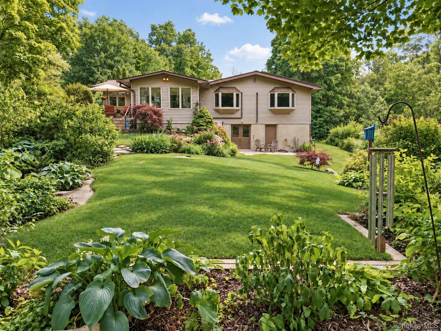 Single family home for sale at 39 Loughran Ln, Esopus, NY 12528 | MLS# 1053477