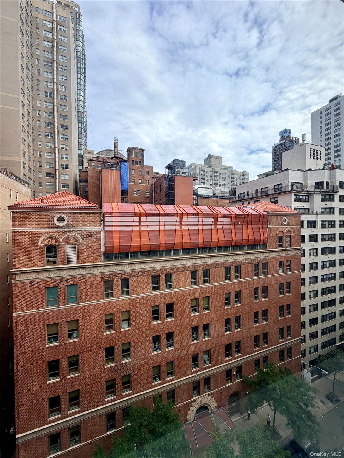 Photo 4 of House for sale at 210 E 63rd Street #11B, New York, NY 10065 | MLS# 1053514 | Listing updated on 2026-09-21