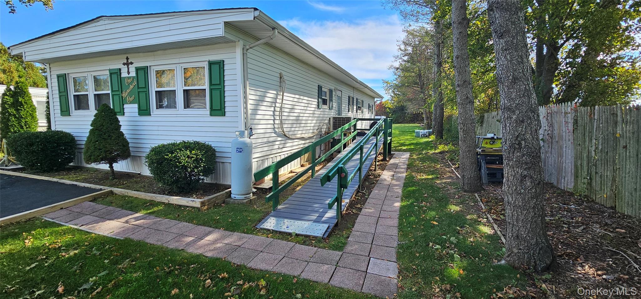 Listing Photo 2 - Condo for sale in building located at 703 Fresh Pond Ave, Riverhead, NY 11933 - Unit #101