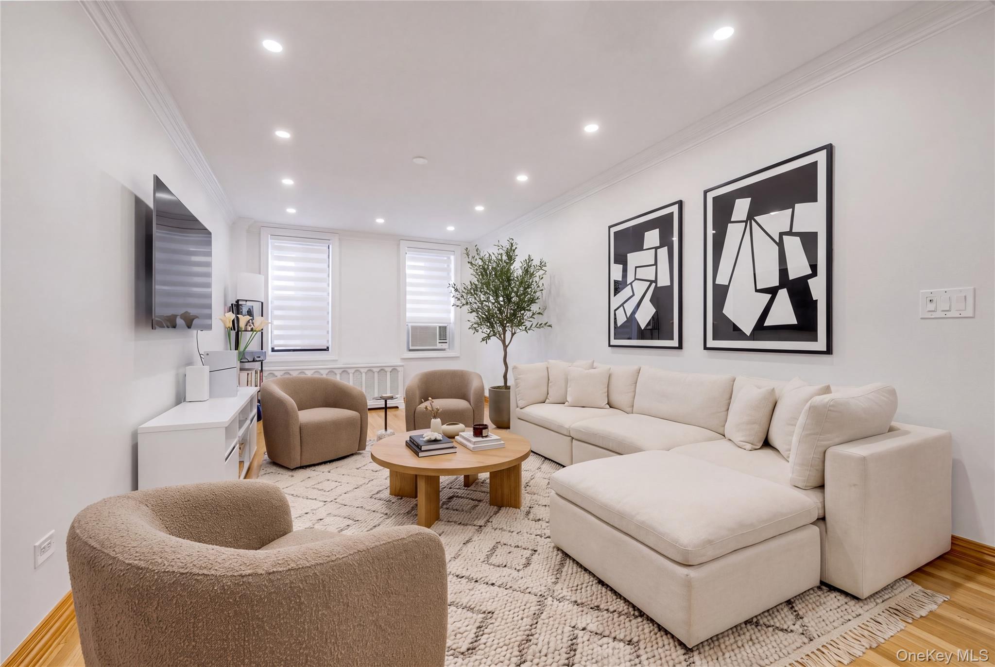 Photo 2 of House for sale at 83-35 139 Th St #2A, New York, NY 11435 | MLS# 1061718 | Listing updated on 2026-10-24