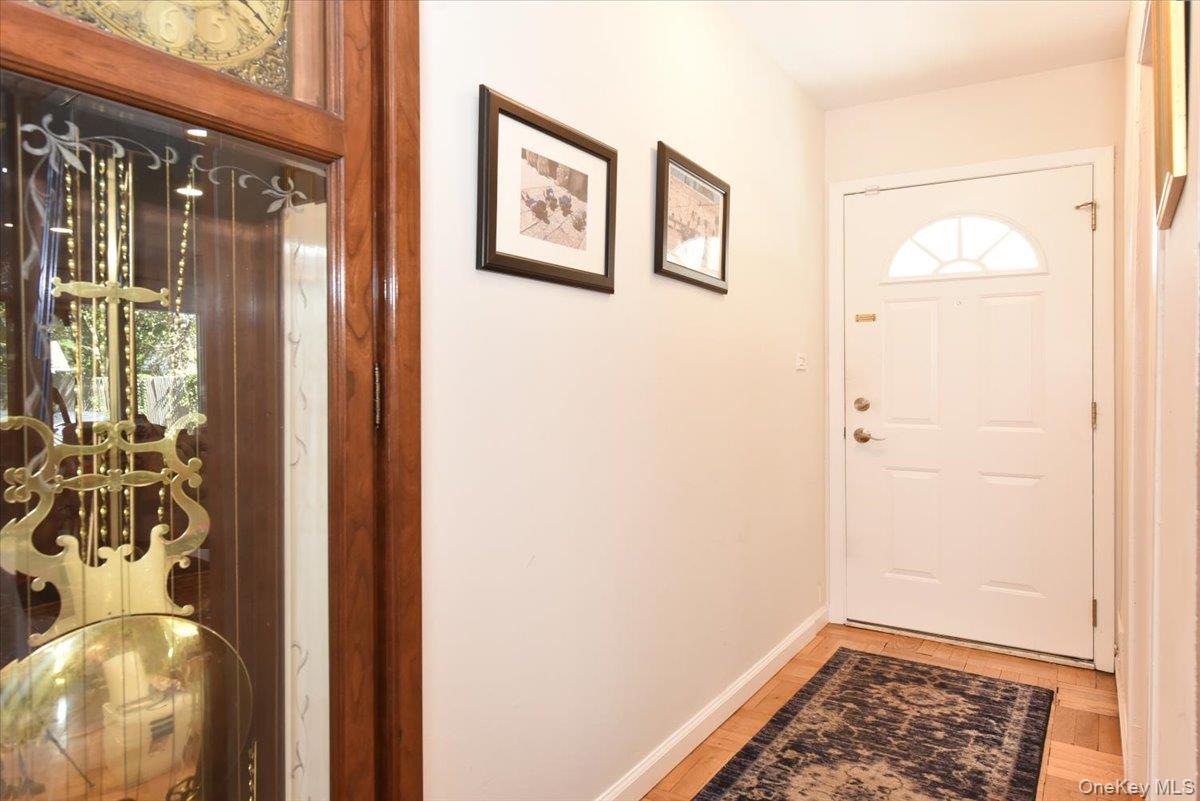 Photo 2 of Single family home for sale at 4 Primrose Ave, Oyster Bay, NY 11801 | MLS# 1063932 | Listing updated on 2026-10-25