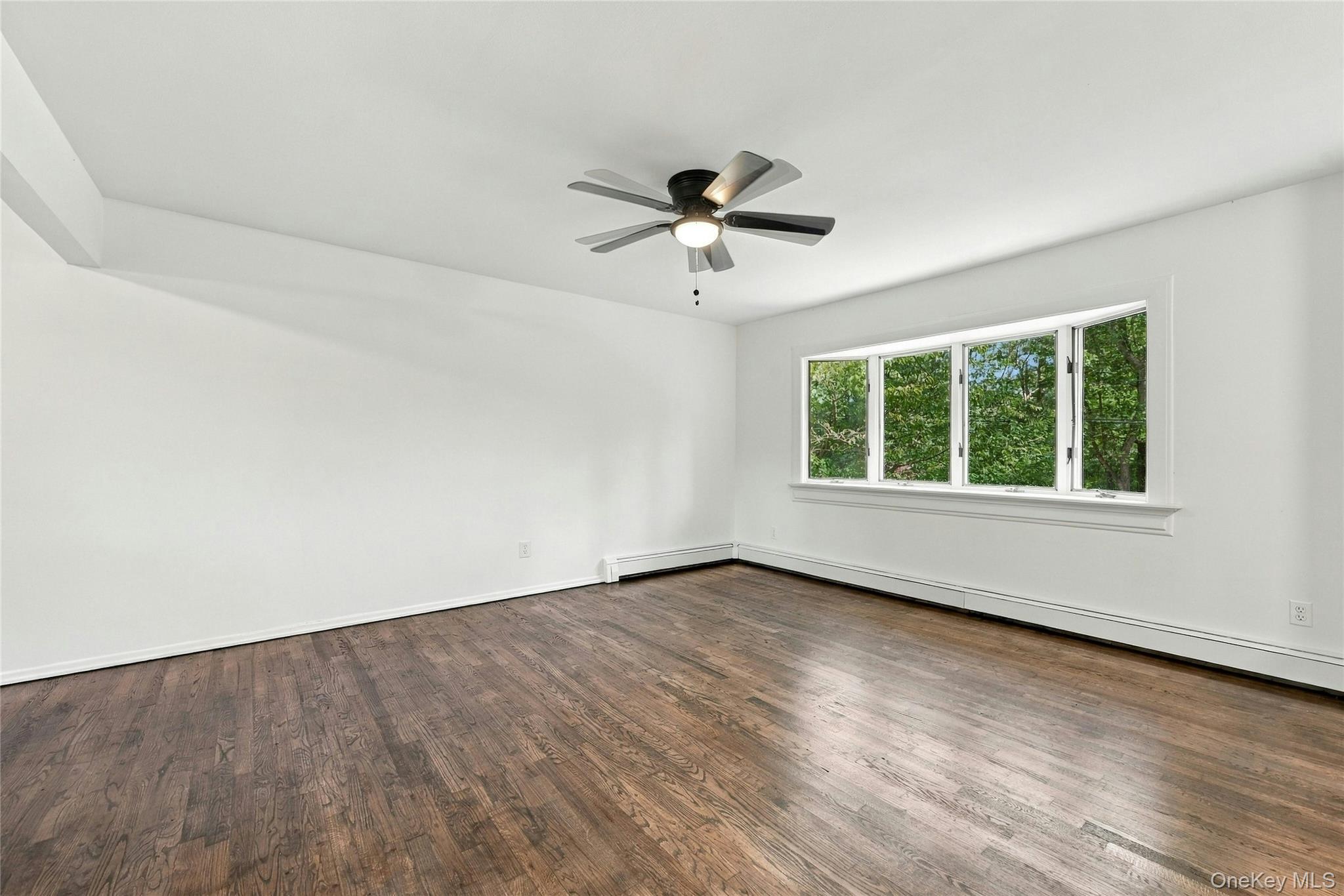 Photo 3 of Single family home for sale at 11 Marbeth Cir, Brookhaven, NY 11764 | MLS# 1064133 | Listing updated on 2026-10-25