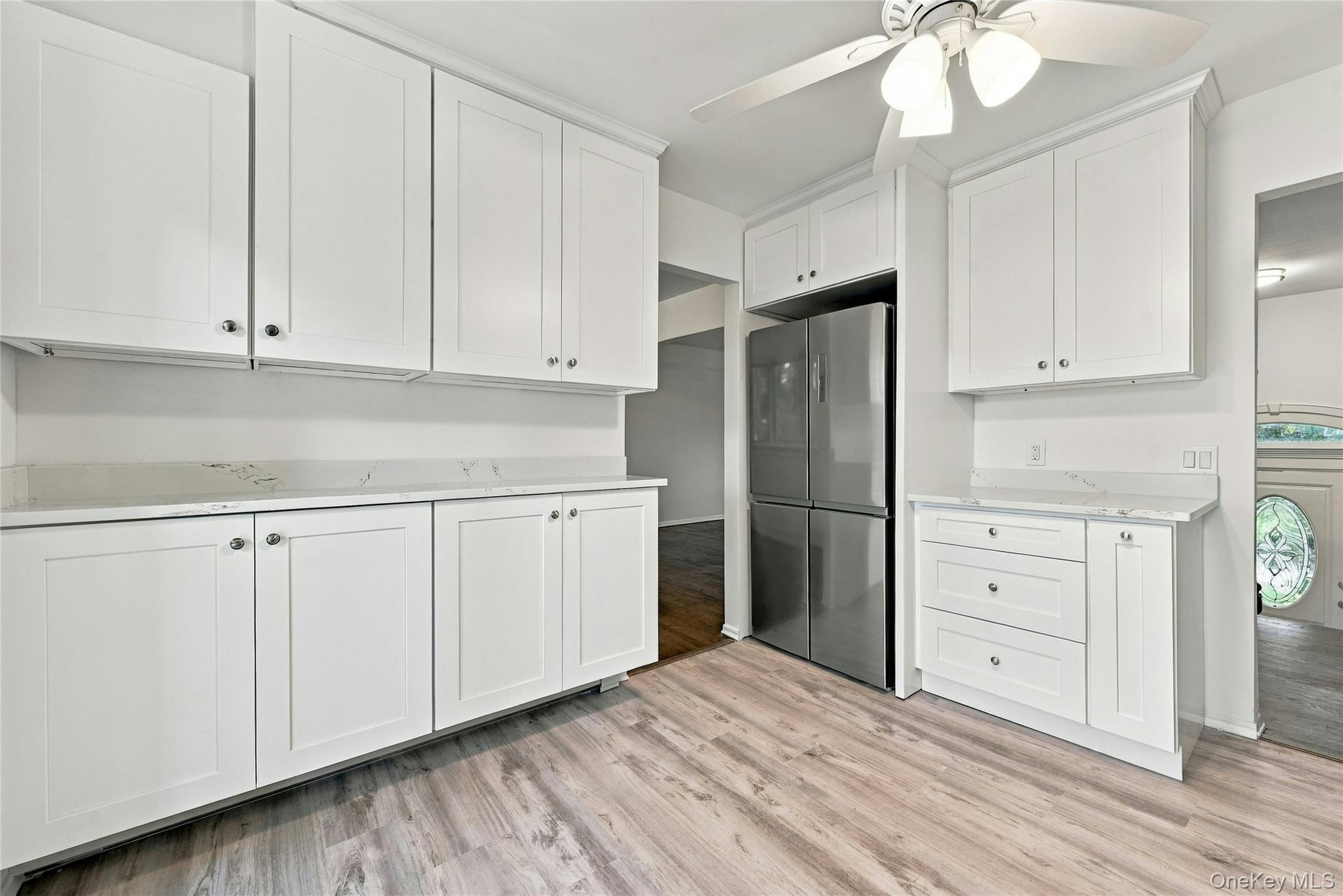 Photo 4 of Single family home for sale at 11 Marbeth Cir, Brookhaven, NY 11764 | MLS# 1064133 | Listing updated on 2026-10-25