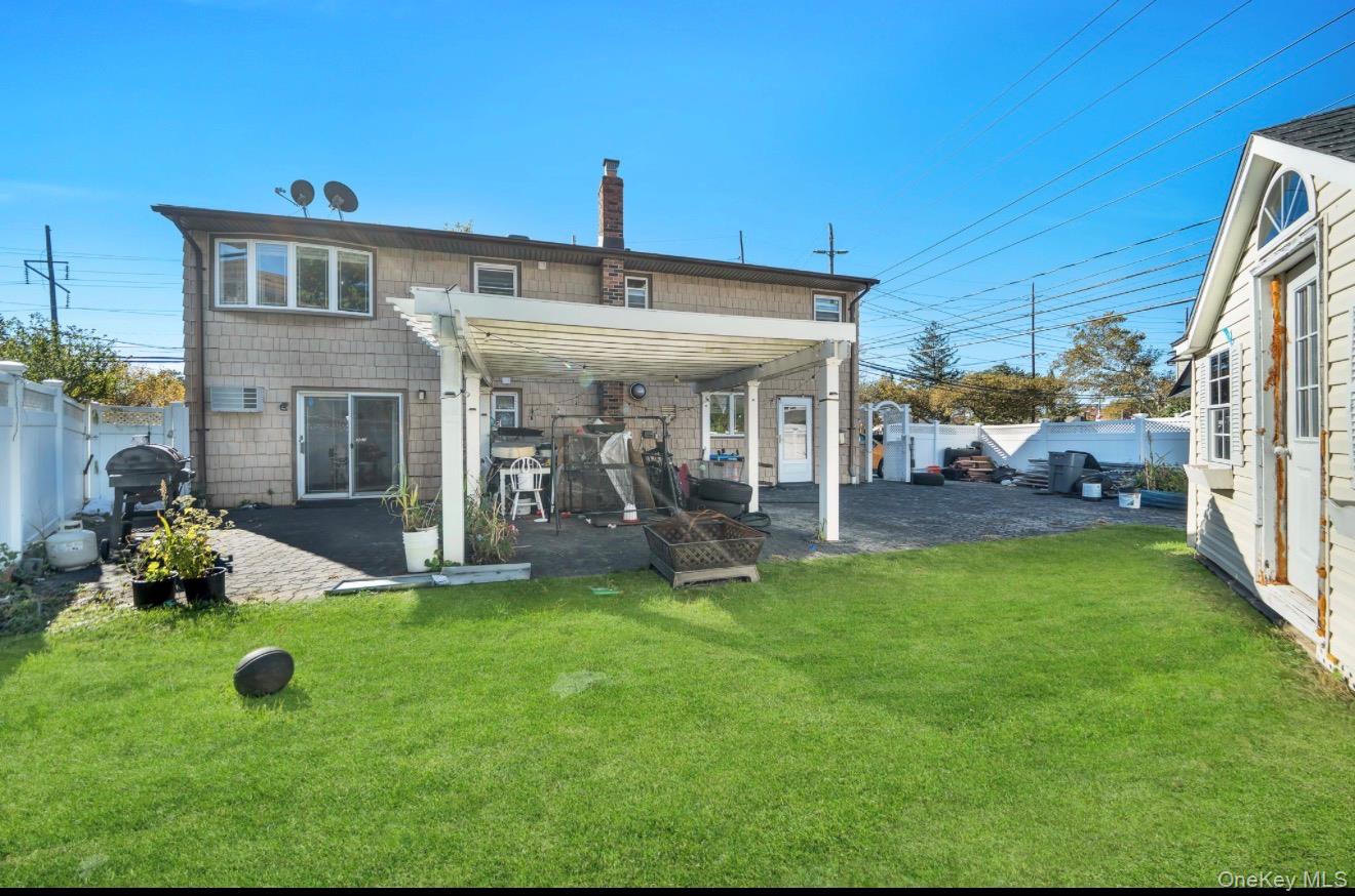 Photo 3 of Single family home for sale at 1111 Franklin Ave, Hempstead, NY 11580 | MLS# 1065111 | Listing updated on 2026-10-25