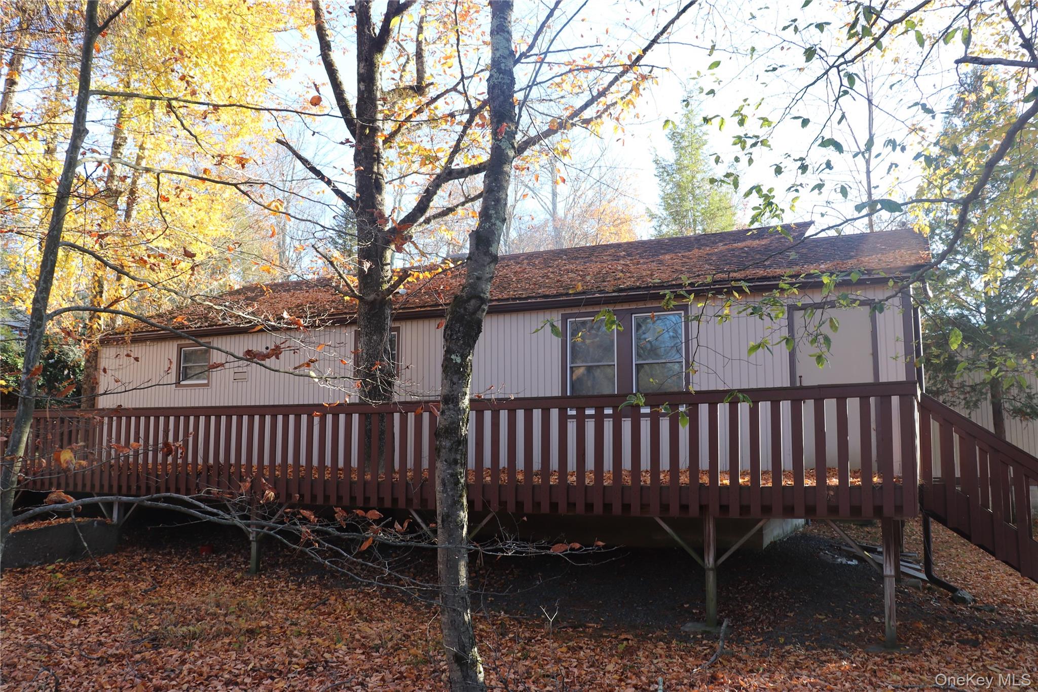 Photo 3 of Single family home for sale at 8 Gloucester Ct, Thompson, NY 12701 | MLS# 1065360 | Listing updated on 2026-10-26