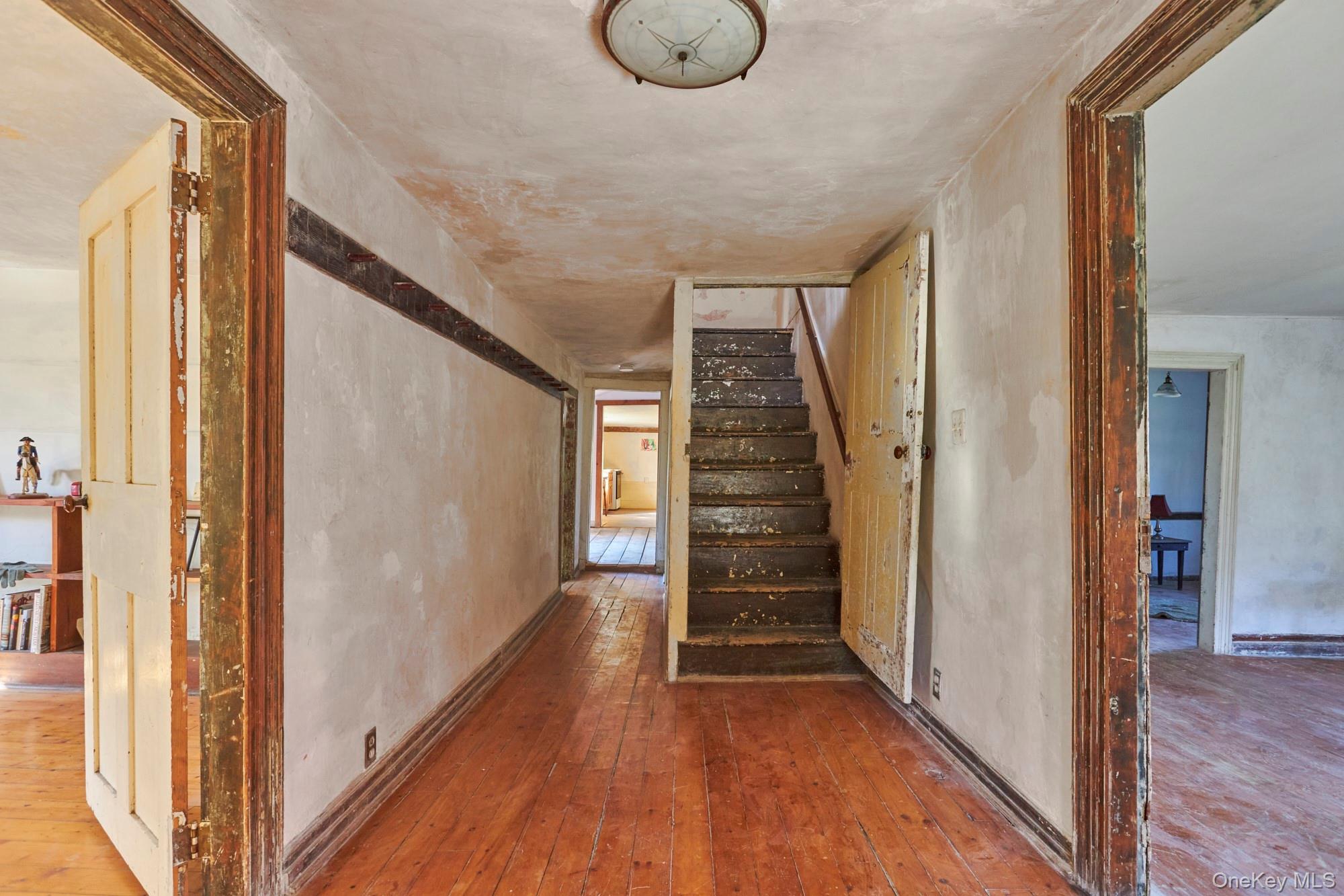 Photo 3 of Single family home for sale at 579 Creek Rd, Hyde Park, NY 12601 | MLS# 1065852 | Listing updated on 2026-10-26