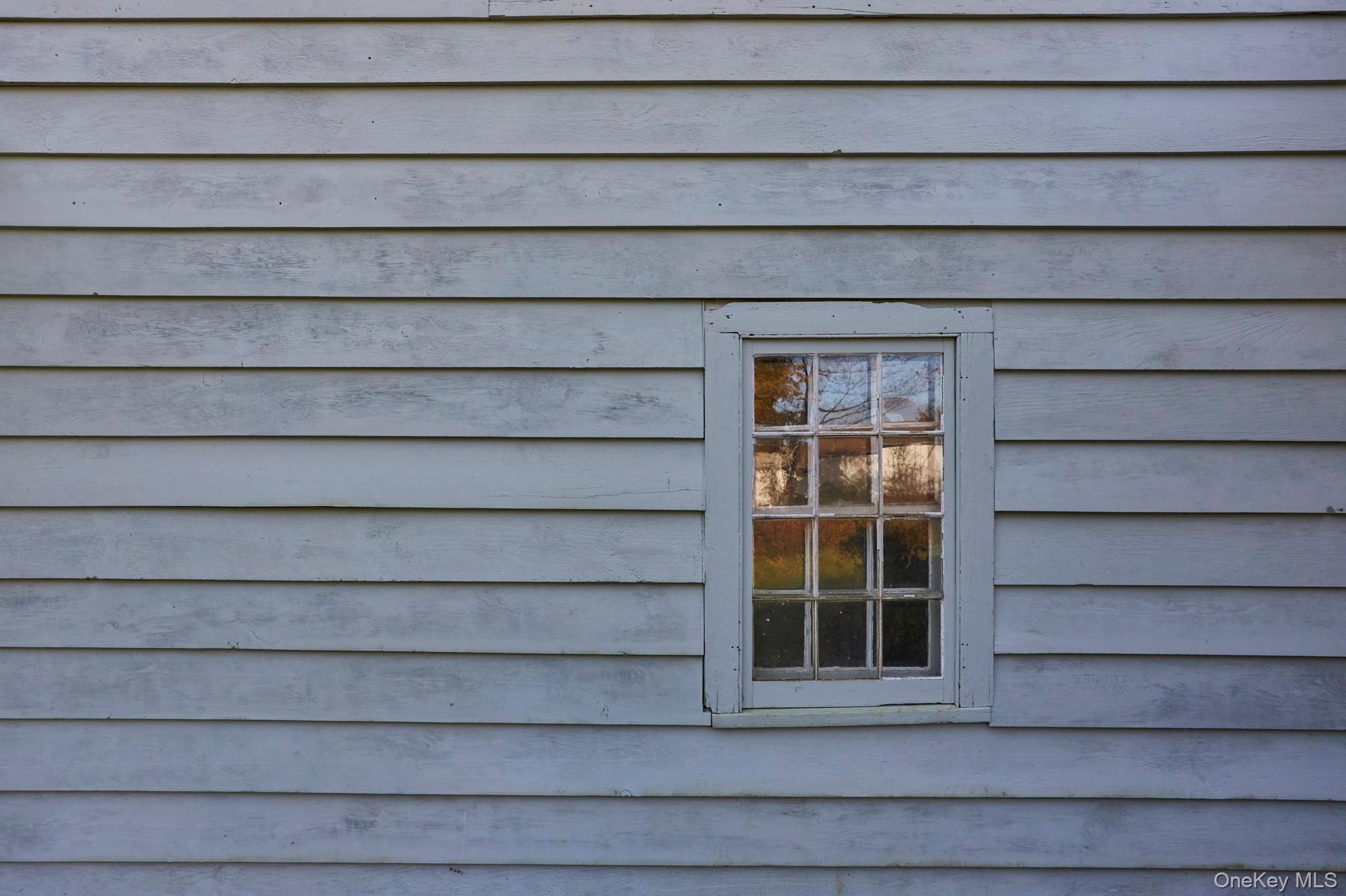 Photo 2 of Single family home for sale at 579 Creek Rd, Hyde Park, NY 12601 | MLS# 1065852 | Listing updated on 2026-10-26