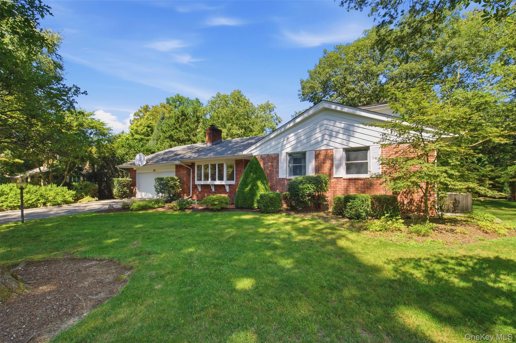 Photo 3 of Single family home for sale at 65 Drohan St, Huntington, NY 11743 | MLS# 1066367 | Listing updated on 2026-10-25